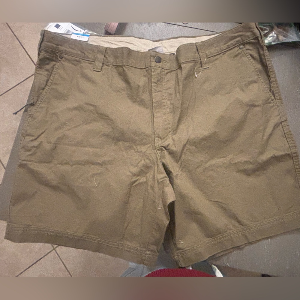 Colombia Size 44 Shorts NWT